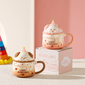 Underglaze Taza de animales de dibujos animados pintada a mano Taza de cerámica de cerdo Rosa lindo con tapa - Product Image 4