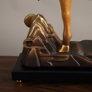 Adorno de caballo galopante estilo chino, beige con detalles dorados, decoración antigua hecha a mano para sala de estar, gabinete, escritorio - Product Image 4