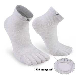 Personalizable de alta calidad cinco dedos 5 dedos calcetines atléticos transpirables tobillo Nylon cinco dedos calcetines con almohadilla de esponja - Product Image 1
