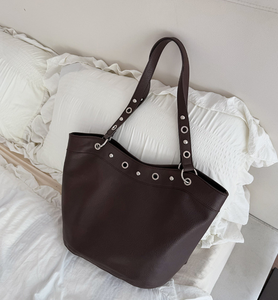 Sac fourre-tout en cuir PU noir pour femme, sac à main à bandoulière grande capacité, sac seau imperméable pour les voyages quotidiens - Product Image 2