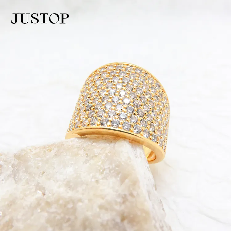 Brass Women Hand Jewelry Gold Plated Stone Inlaid Dozens Of Diamonds Heavy Waterproof Finger Ring