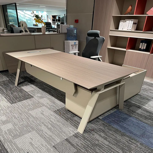 <span class=keywords><strong>Escritorio</strong></span> <span class=keywords><strong>de</strong></span> oficina ejecutivo <span class=keywords><strong>de</strong></span> lujo <span class=keywords><strong>de</strong></span> gama alta, <span class=keywords><strong>escritorio</strong></span> <span class=keywords><strong>de</strong></span> jefe moderno y sencillo, silla <span class=keywords><strong>de</strong></span> <span class=keywords><strong>escritorio</strong></span> <span class=keywords><strong>de</strong></span> oficina cómoda, tomas <span class=keywords><strong>de</strong></span> corriente integradas para Gerentes - Product Image 1