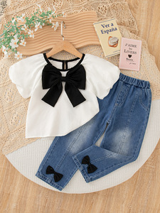 Completo Estivo per Bambine <span class=keywords><strong>4</strong></span>-7 Anni, Camicia Rosa e Bianca con Fiocco e <span class=keywords><strong>Pantaloni</strong></span> in Denim, Outfit in <span class=keywords><strong>3</strong></span> Colori - Product Image 2