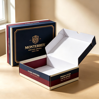 Boîte en carton ondulé personnalisée avec emblème de lion doré de qualité supérieure, impression personnalisée, production en 72h, multicolore, pour vêtements d'extérieur, emballage recyclé