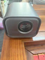 Projecteur LCD à courte focale 1:1, 2 Go de RAM, Android 14, Wi-Fi 6, Prise en charge de la duplication d'écran iOS et Android pour la maison et le bureau