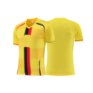 Uniformes de Fútbol Personalizados al por Mayor de Nueva Temporada, Camisetas de Fútbol Transpirables de Secado Rápido, Uniformes de Entrenamiento con Transferencia Térmica 100% Poliéster - Product Image 1