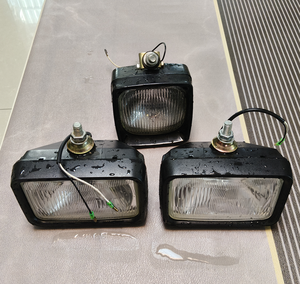 Faros halógenos cuadrados usados, luces automotrices vintage, luces para vehículos agrícolas, tractores, camiones, luces para equipos de construcción - Product Image 3