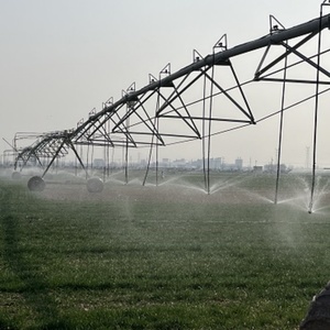 Sistema de riego agrícola de movimiento lateral eficiente de tubería galvanizada en baño caliente con distribución de agua precisa para cultivos mejorados - Product Image 1