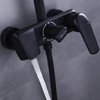 Nouveau Design Salle De Bains Lumineux Showroom Chaud Froid Eau Douce Pluie Mélangeur Bain & Douche Robinet Ensemble