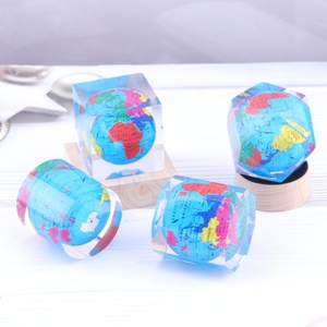 Prensapapeles de Escritorio con Globo Terráqueo de Resina Creativa, Adorno Decorativo Transparente, Recuerdo Personalizado, Regalo Artesanal - Product Image 3