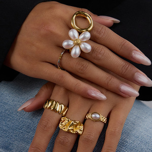 Ensemble de bagues élégantes en perles pour femmes, couleur or, motif floral géométrique, sertissage clos, bijoux cadeau, bagues tendance - Product Image 3