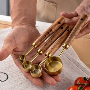 ชุดถ้วยตวงและช้อนสแตนเลสพร้อมด้ามไม้เครื่องมือวัดการอบในครัว8ชิ้น - Product Image 4