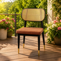 Chaise de salle à manger Art Déco avec dossier en rotin tressé et coussin en microfibre texturée sur structure noire
