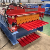 Machine automatique de fabrication de panneaux de toiture pour la production de tôles en acier galvanisé