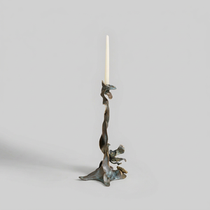 Candelero Ecológico de Aluminio Hecho a Mano Glory Lily, Diseño Artístico Abstracto y Elegante, Decoración Duradera para el Hogar, Navidad, Pascua - Product Image 1