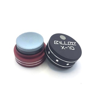Gesso Professionale Premium Billie X-10 Blu/Verde/Grigio/Rosa/Viola per Stecca da Biliardo, Forma Rotonda con Scatola Magnetica - Product Image 4