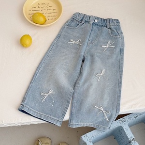 Pantaloni in Denim a Gamba Larga Azzurri con Fiocco Ricamato e Strass per Bambine, Abbigliamento Casual Quotidiano - Product Image 5