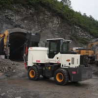 Camion malaxeur à béton 4 mètres cubes, auto-chargeur, transmission par boîte de vitesses, système entièrement hydraulique pour projets d'ingénierie