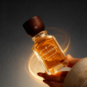 Luxury Clear Glass <b>Perfume</b> Bottles 30ml 50ml 100ml Square Eco-friendly Recyclable with Wooden Cap and Screen Printing - Product Image 1