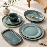 Service de table en céramique FENN personnalisé avec glaçure réactive mouchetée, assiettes en grès, vaisselle rustique artisanale pour la maison et les restaurants
