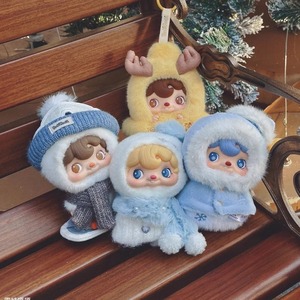 Pouka Pouka Snow Baby Let's Go Skiing - Action Figure in Vinile, Ciondoli, Bambole, Ornamenti Invernali, Giocattoli, Regali di Tendenza - Product Image 4