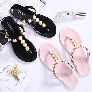 Tongs plates pour femmes de style coréen Crystal Pearl, à bout carré, légères, antidérapantes et résistantes pour l'été - Product Image 1