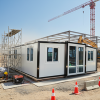 Maison conteneur modulaire préfabriquée spacieuse à double aile extensible de 20 pieds et 40 pieds, 3 pièces, avec cuisine et toilettes