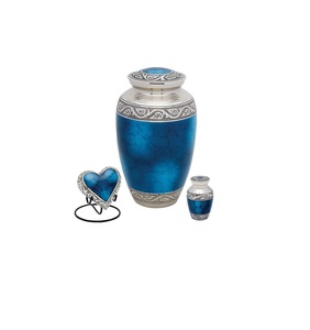 Urnes de crémation en métal de conception artisanale unique pour les cendres humaines avec de nouvelles urnes faites à la main en métal de conception - Product Image 2