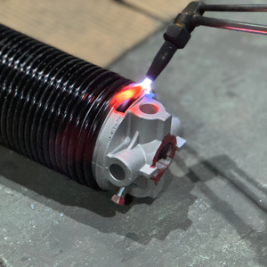 Resorte de torsión galvanizado resistente OEM ODM de fácil instalación para sistemas mecánicos con certificación ROHS - Product Image 1