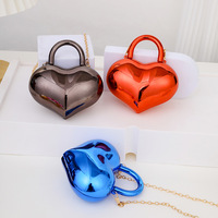 Sac bandoulière mini en ABS en forme de cœur avec chaîne pour femme, mignon sac à main d'épaule en forme de cœur, cadeau, vente en gros