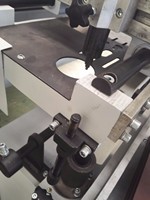 Fresadora de Contornos de un Solo Eje de Alta Precisión PARKER para Ventanas y Puertas