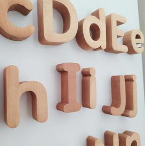 52 Alfabeto en mayúsculas y minúsculas de madera, <span class=keywords><strong>pizarra</strong></span> <span class=keywords><strong>para</strong></span> refrigerador, juego de letras magnéticas <span class=keywords><strong>para</strong></span> aprendizaje de niños en edad preescolar - Product Image 6