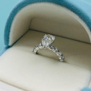 Anillo de Diamante Pera Cultivado en Laboratorio, Joyería de Oro Blanco de 14K y 18K, Messi Gems MS-361 - Product Image 4