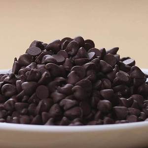 Décoration de gâteaux : Grains de chocolat résistants aux hautes températures en forme de goutte pour biscuits, cupcakes, pains et pâtisseries - Product Image 4