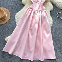 Robe longue décontractée élégante en satin pour femme, coupe trapèze, manches courtes, boutons décoratifs en strass, taille découpée, évasée, pour le quotidien et les soirées
