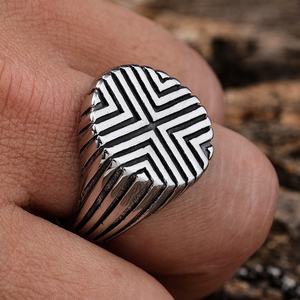 Cincin Titanium pria dan wanita, perhiasan arus pribadi trendi desain garis geometris sederhana cincin bulat uniseks - Product Image 5