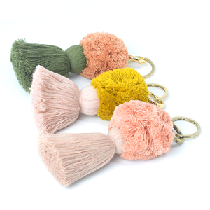 Porte-clés à <span class=keywords><strong>pompon</strong></span> en coton pour sac à main et porte-clés <span class=keywords><strong>pompon</strong></span> coloré à <span class=keywords><strong>deux</strong></span> niveaux pour sac à main - Product Image 1
