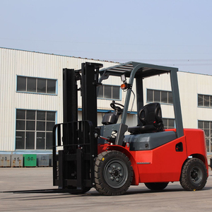 รถยกดีเซล 4x4 ยี่ห้อ China HELI ขนาด 2.5 ตัน 3 ตัน 3.5 ตัน 5 ตัน พร้อมเสาสามชั้น ระบบ Side Shifter และเครื่องยนต์ Isuzu สำหรับคลังสินค้า - Product Image 4