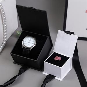 Le signore delle donne guardano le scatole d'imballaggio del braccialetto di lusso dei gioielli con i braccialetti e l'insieme della scatola regalo del cuscino moda - Product Image 5