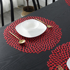 طاولة طعام مزخرفة مفرغة من الحصير الذهبية المعدنية مناسبة للعطلات وحفلات الزفاف - Product Image 6