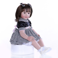 Muñeca Bebé Reborn de 60 cm, Niña Pequeña con Cabello Corto Castaño Oscuro, Juguete Educativo, Regalo de Navidad para Niños