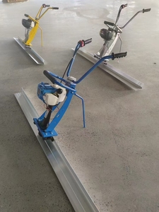 Herramienta de nivelación de suelo de hormigón al por mayor regla de regla vibratoria con motor de gasolina de 5,5 HP - Product Image 4