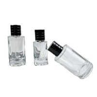 Flacon diffuseur de parfum carré premium à prix réduit 100 ml pour femme, en verre personnalisé avec sérigraphie et diffuseur à bâtonnets