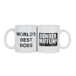 Tazza in Ceramica 'Miglior Capo del Mondo' 11 oz, Design Divertente Dunder Mifflin, Regalo Unico per Ufficio, per Caffè, Tè o Cioccolata - Product Image 2