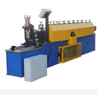 Machine pour fabriquer des angles fendus, appareil pour créer des rouleaux en forme de L