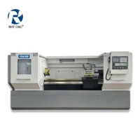 Tour CNC Fanuc CK6150-2000 à haute rigidité, banc tournant de 500 mm, longueur de tournage de 2000 mm, pour la production de pièces métalliques