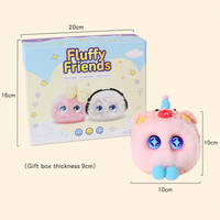 Nouvelle Peluche Interactive Intelligente IA avec Bonnet Tricoté, Yeux Lumineux Expressifs, Compagnon Vocal, Poupée en Peluche Réactive au Toucher, Application Tuya