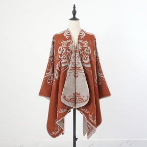 Sciarpa con Spacco per Donna, Elegante Mantella Jacquard Adatta per Viaggi e Tempo Libero - Product Image 5