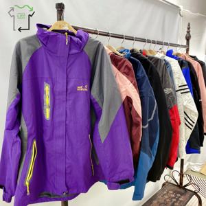 Giacca da Arrampicata Usata all'Ingrosso, Abbigliamento di Seconda Mano di Alta Qualità, Marca Premium YIJIAYI, Materiale Poliestere/Cotone, Pulito al 95-100% - Product Image 6