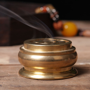 Brûleur d'encens Tang Craftsman en cuivre pur à trois couches séparées, motif lotus et nuage porte-bonheur, pour la longévité - Product Image 1